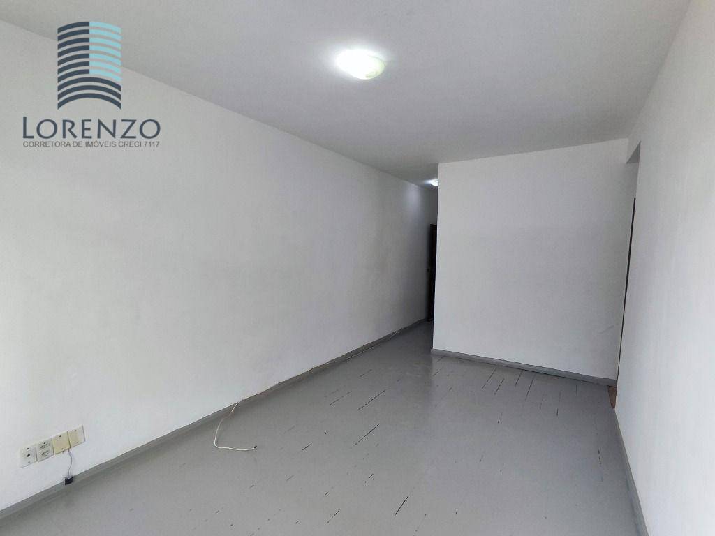 Apartamento para alugar com 3 quartos, 97m² - Foto 9