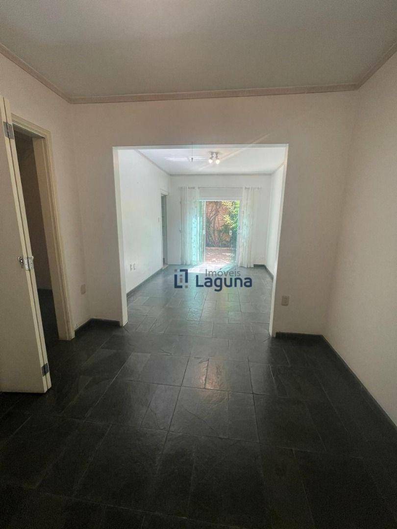 Sobrado à venda com 3 quartos, 140m² - Foto 2