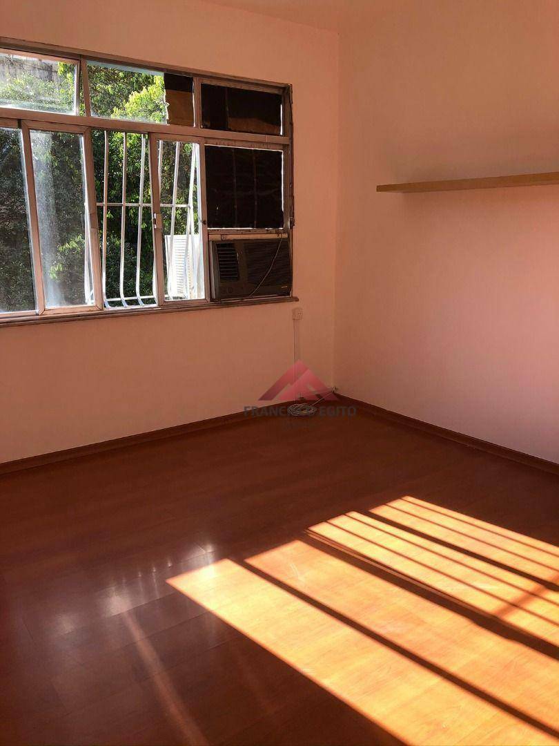 Apartamento à venda com 3 quartos, 140m² - Foto 5