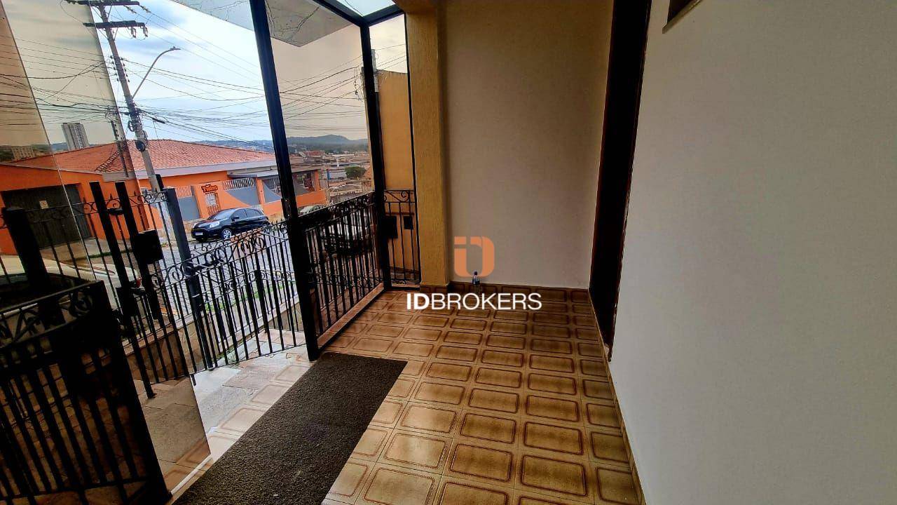 Casa, 3 quartos, 230 m² - Foto 2