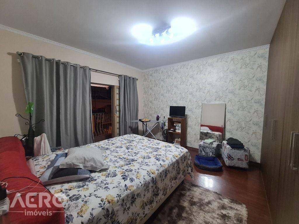 Casa à venda com 3 quartos, 210m² - Foto 19