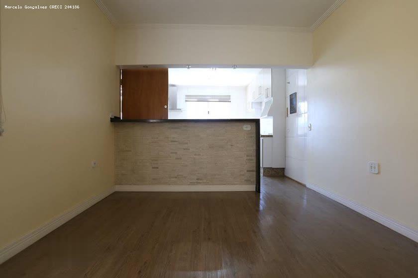 Sobrado à venda com 3 quartos, 178m² - Foto 3