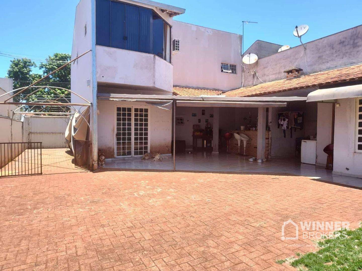 Casa à venda com 5 quartos, 203m² - Foto 15