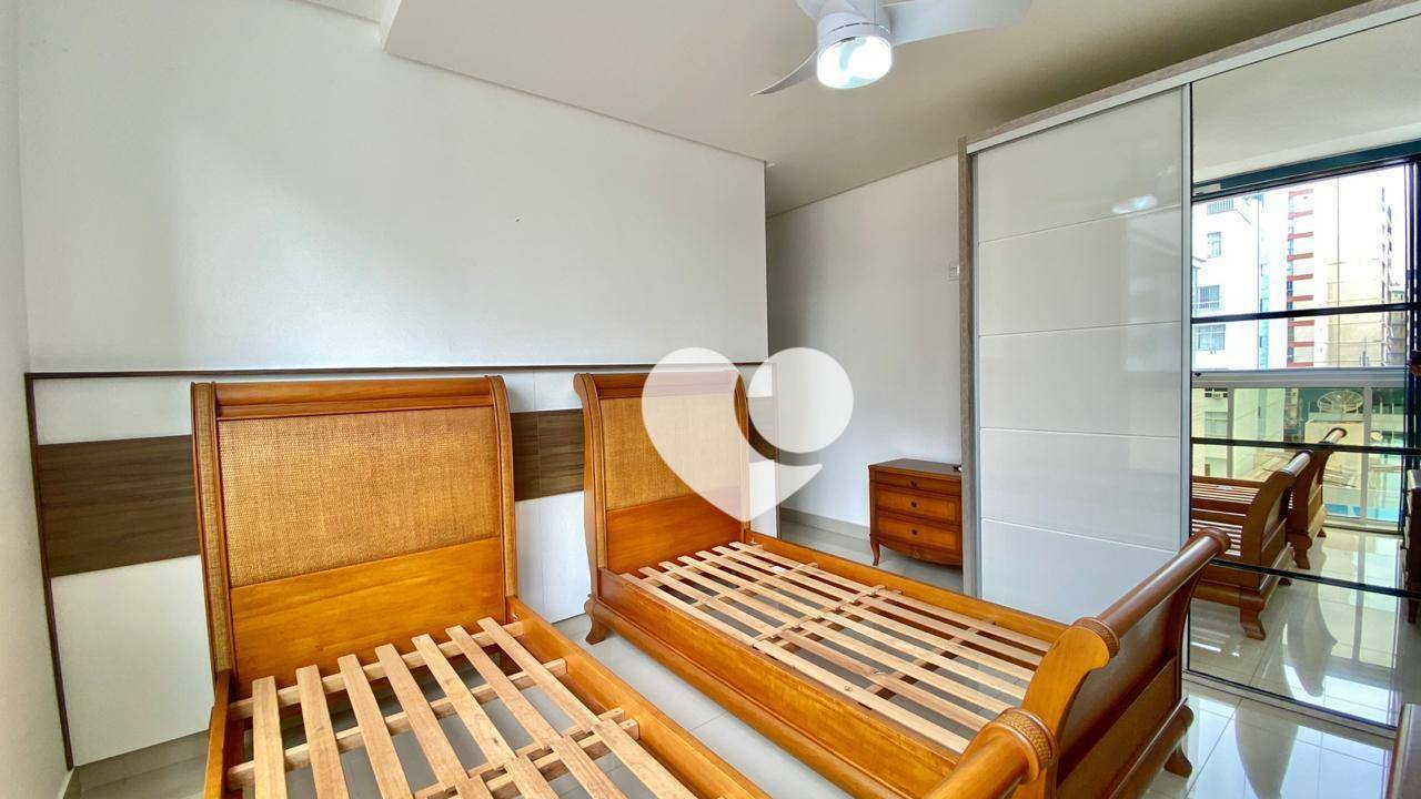 Apartamento à venda com 3 quartos, 135m² - Foto 12