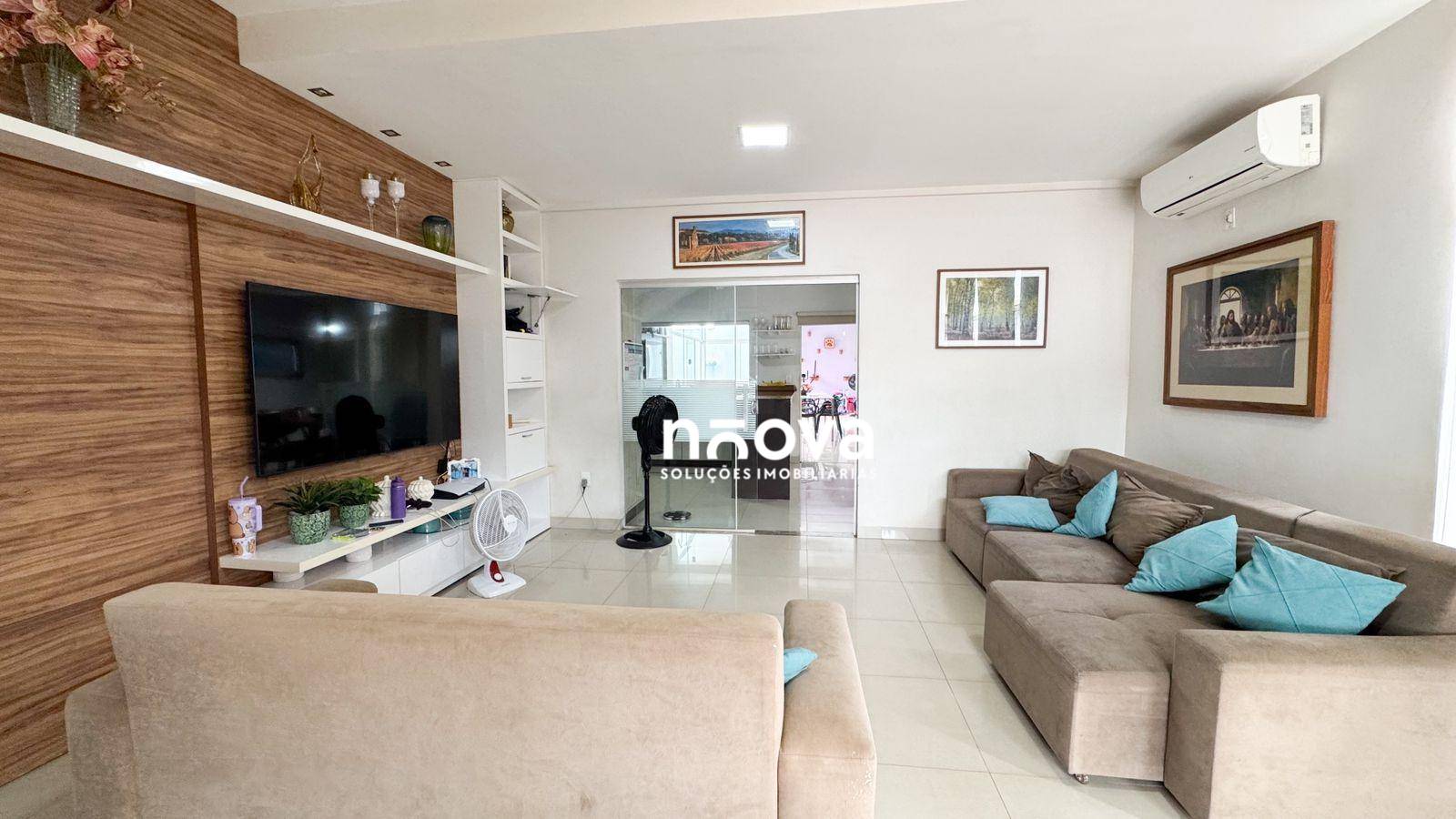 Sobrado, 4 quartos, 330 m² - Foto 1