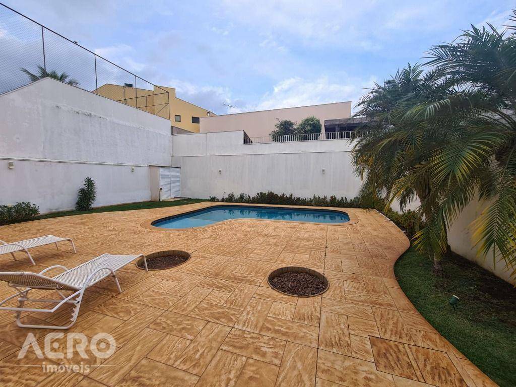 Casa de Condomínio à venda com 3 quartos, 300m² - Foto 18