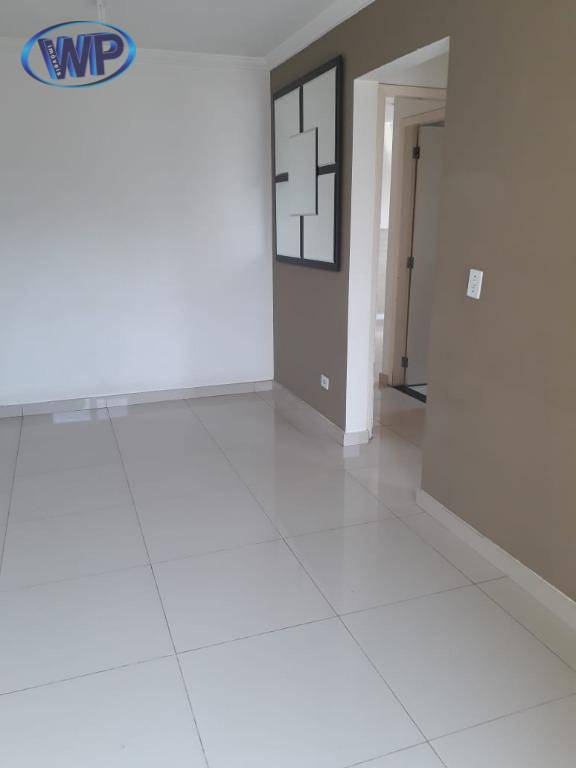 Apartamento à venda com 2 quartos, 58m² - Foto 4