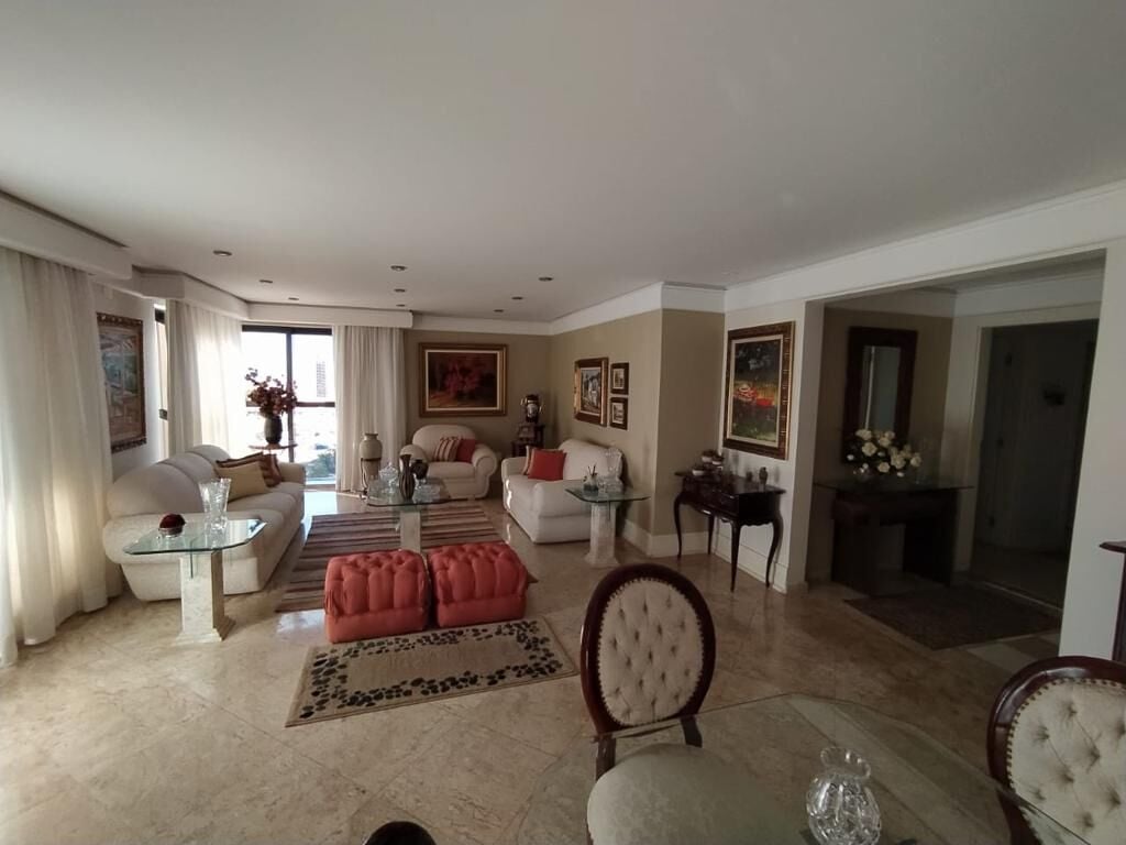 Apartamento à venda com 4 quartos, 250m² - Foto 5