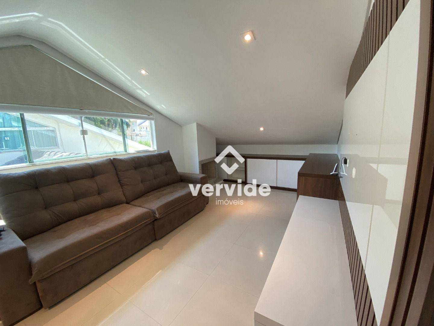 Sobrado à venda com 3 quartos, 200m² - Foto 5