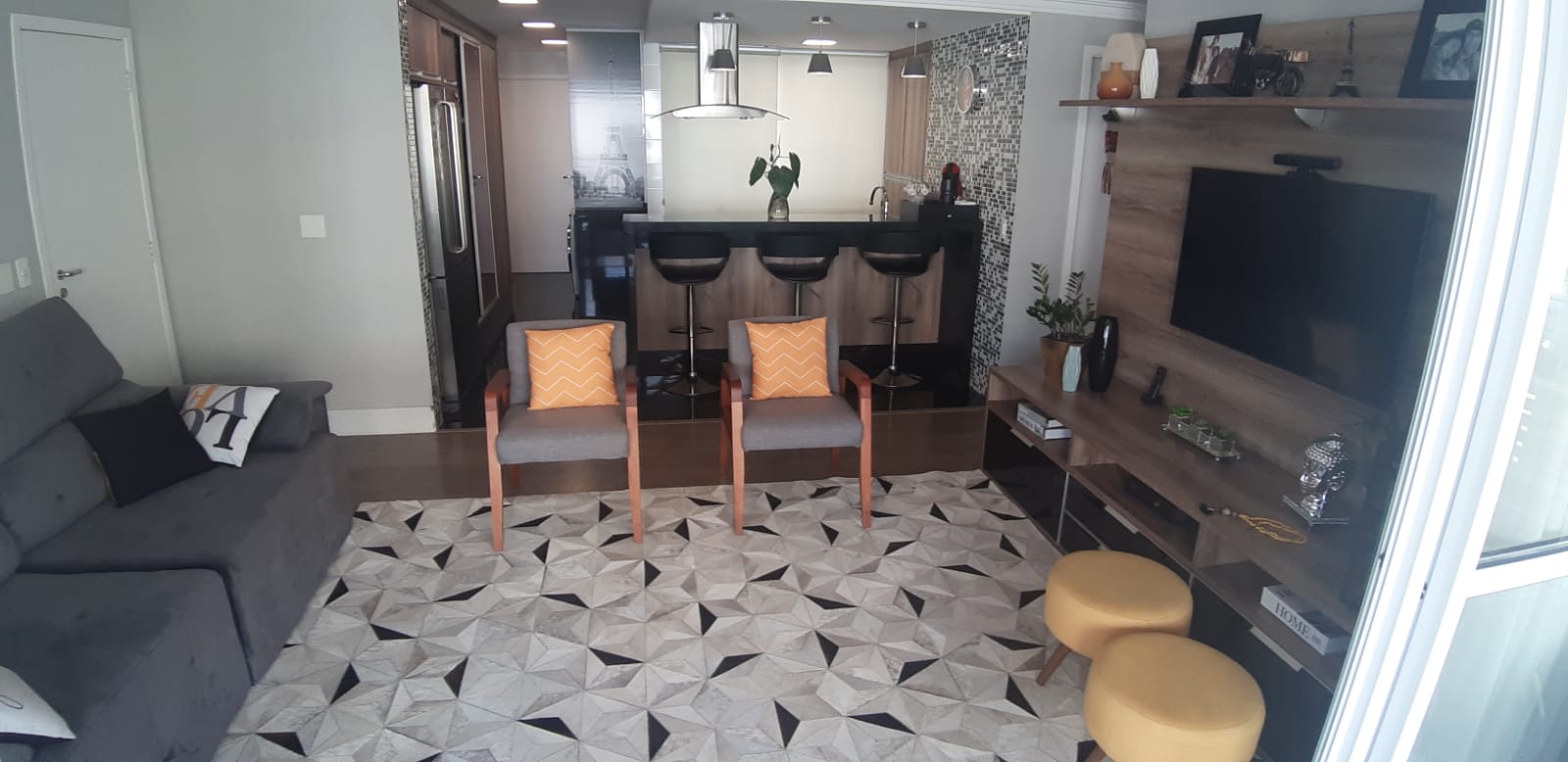 Apartamento à venda com 3 quartos, 104m² - Foto 1