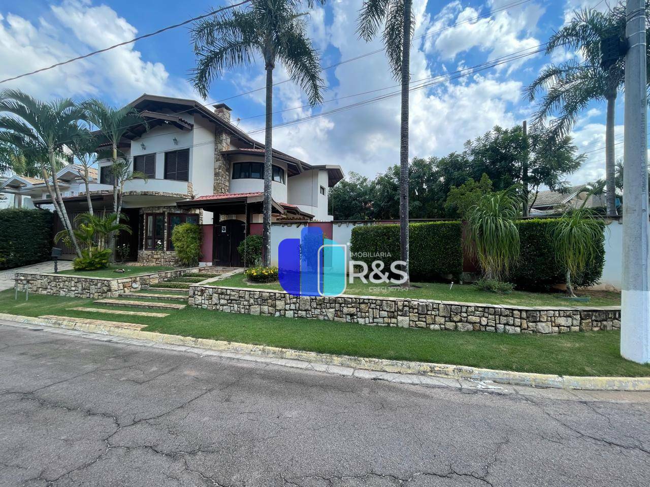 Casa de Condomínio para alugar com 4 quartos, 393m² - Foto 16