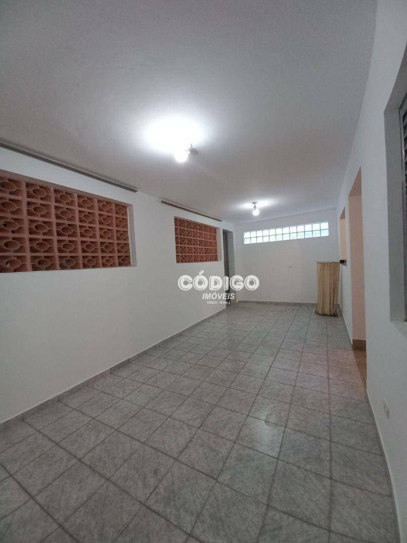 Casa para alugar com 2 quartos, 98m² - Foto 8