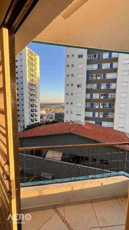 Apartamento à venda com 2 quartos, 72m² - Foto 27