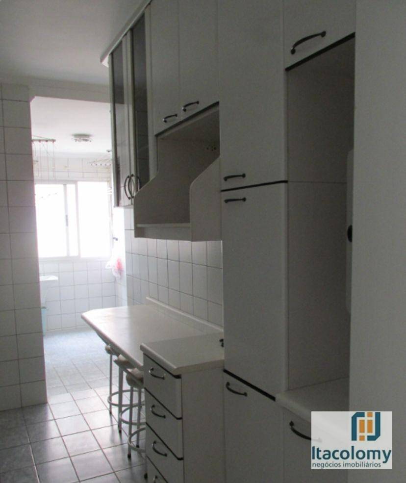 Apartamento à venda com 3 quartos, 80m² - Foto 3