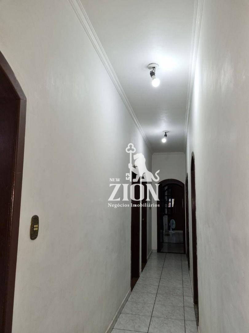 Casa à venda com 3 quartos, 210m² - Foto 7