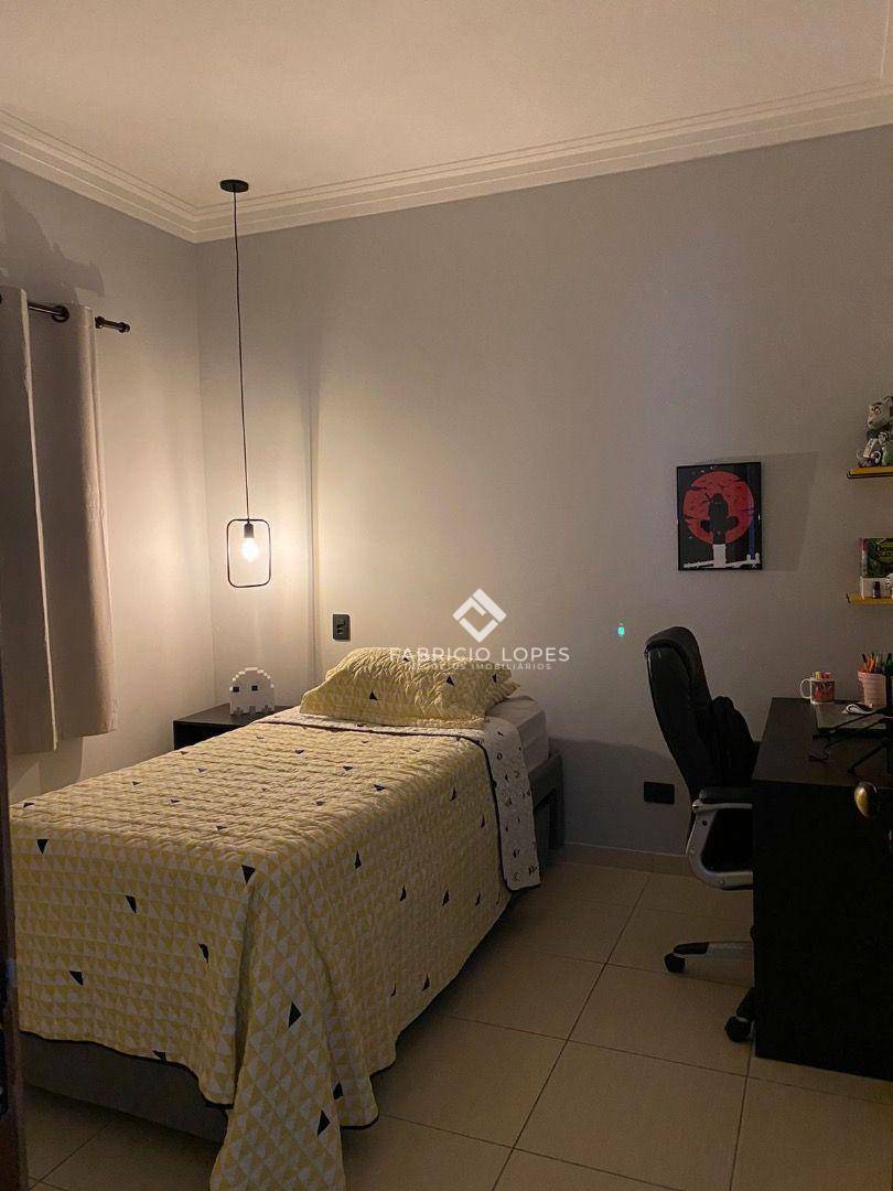 Casa à venda com 3 quartos, 211m² - Foto 15