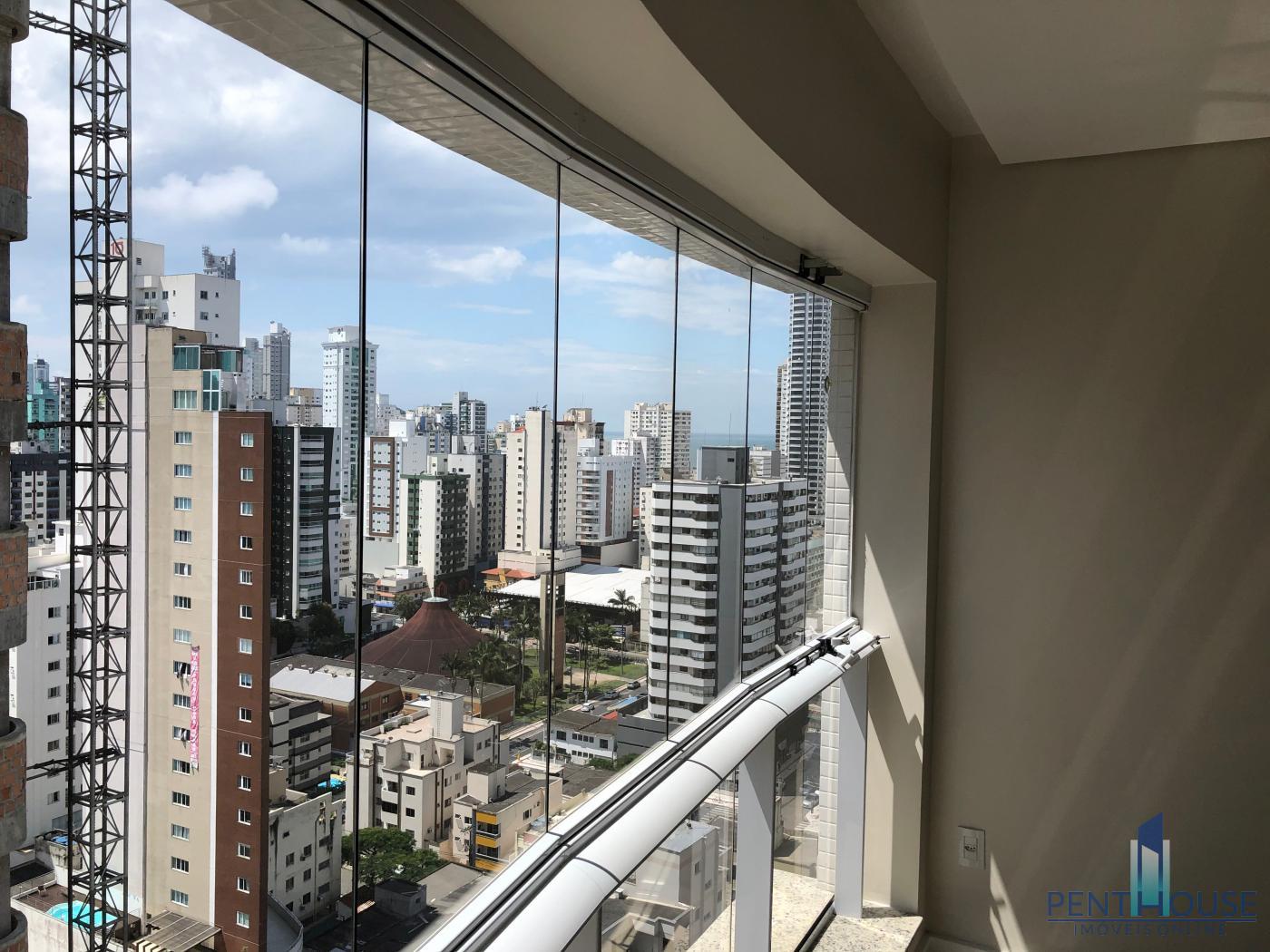 Apartamento para alugar com 3 quartos, 132m² - Foto 1