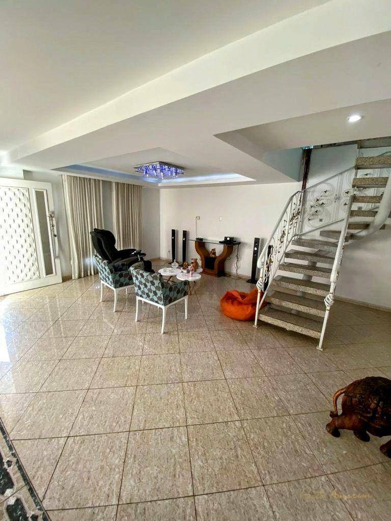 Casa de Condomínio à venda com 5 quartos, 159m² - Foto 8