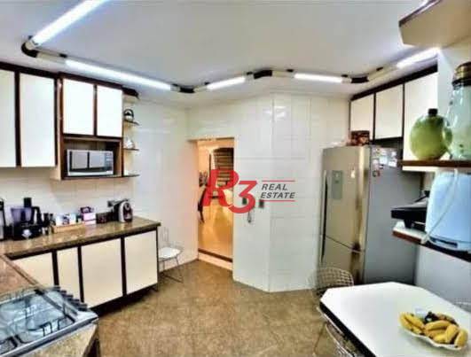 Sobrado à venda com 3 quartos, 230m² - Foto 1