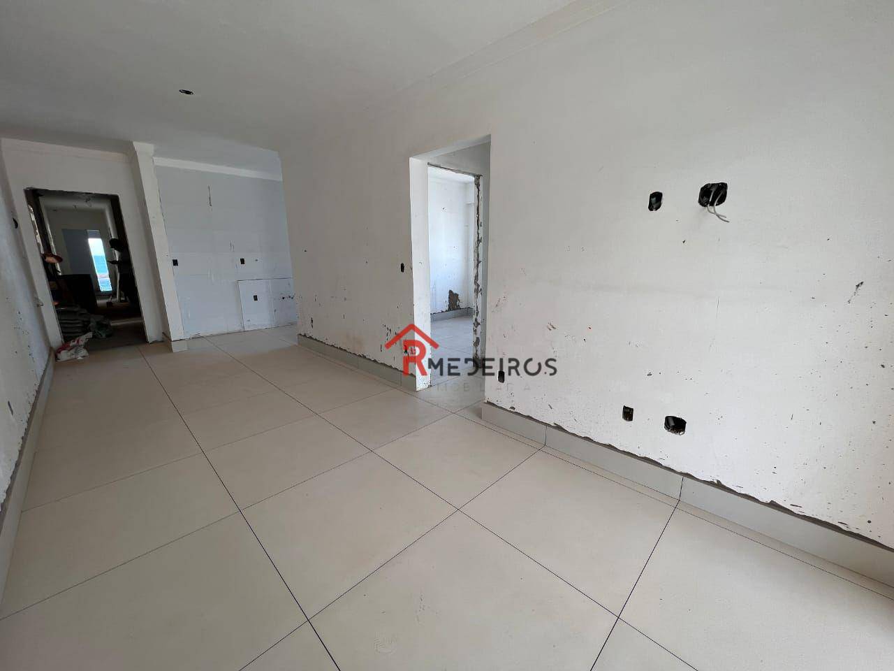 Apartamento à venda com 2 quartos, 78m² - Foto 4