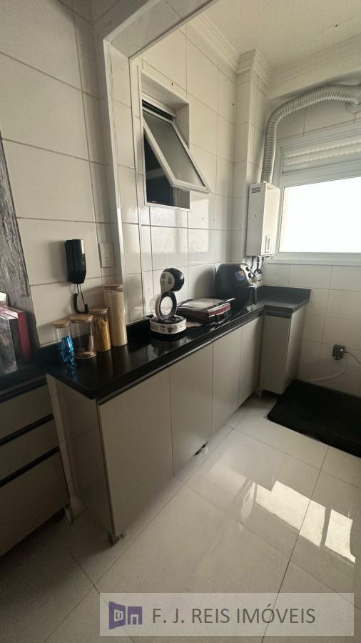 Apartamento à venda com 3 quartos, 77m² - Foto 8