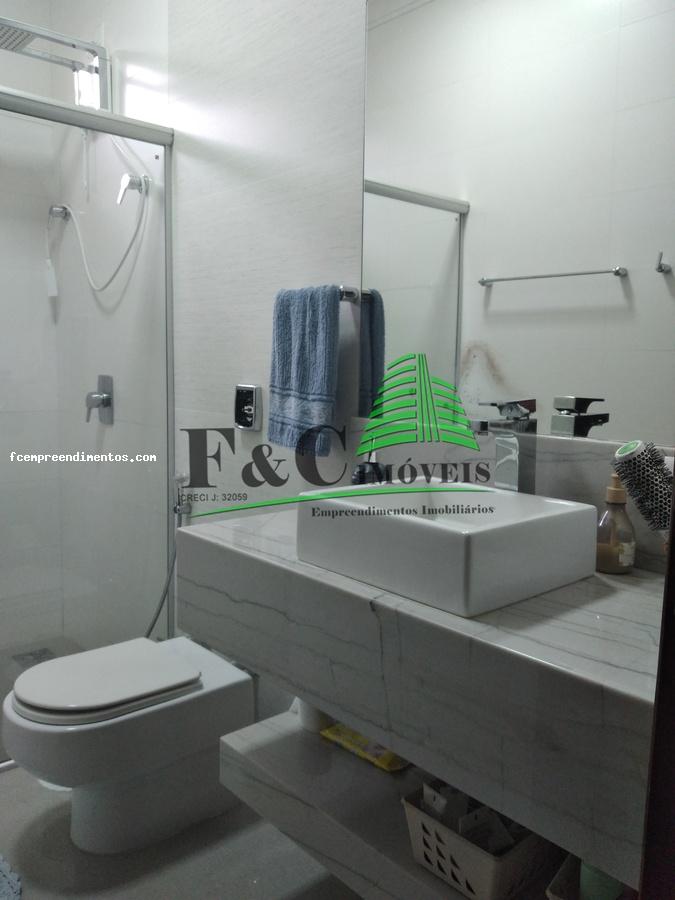 Sobrado à venda com 3 quartos, 427m² - Foto 2