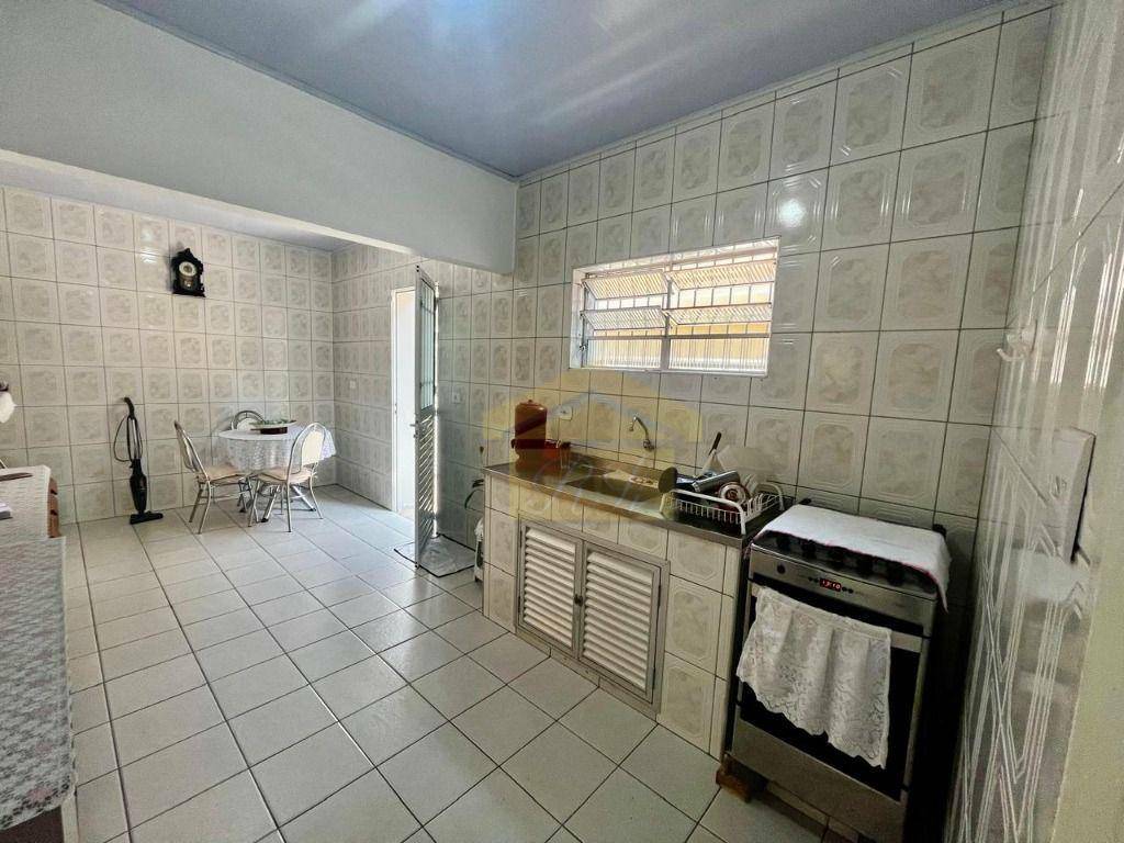 Casa para alugar com 2 quartos, 70m² - Foto 5