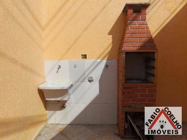 Sobrado à venda com 3 quartos, 98m² - Foto 1