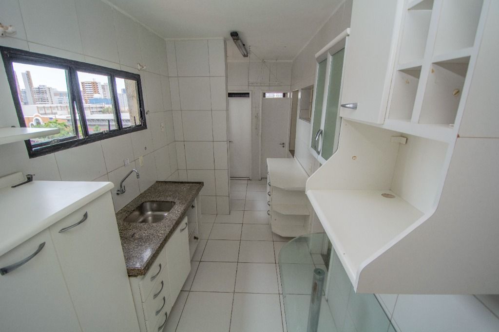 Apartamento à venda com 3 quartos, 126m² - Foto 4