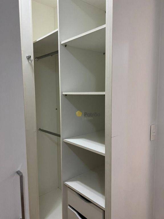 Apartamento à venda com 3 quartos, 97m² - Foto 13