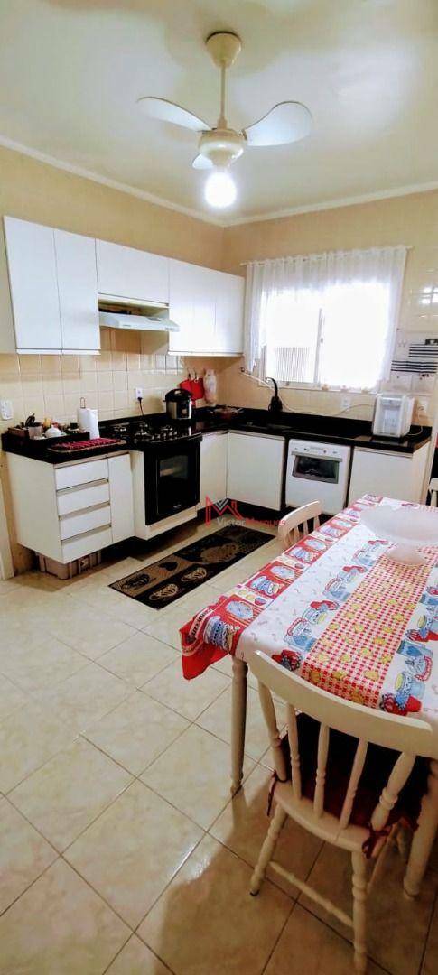 Apartamento à venda com 2 quartos, 77m² - Foto 3