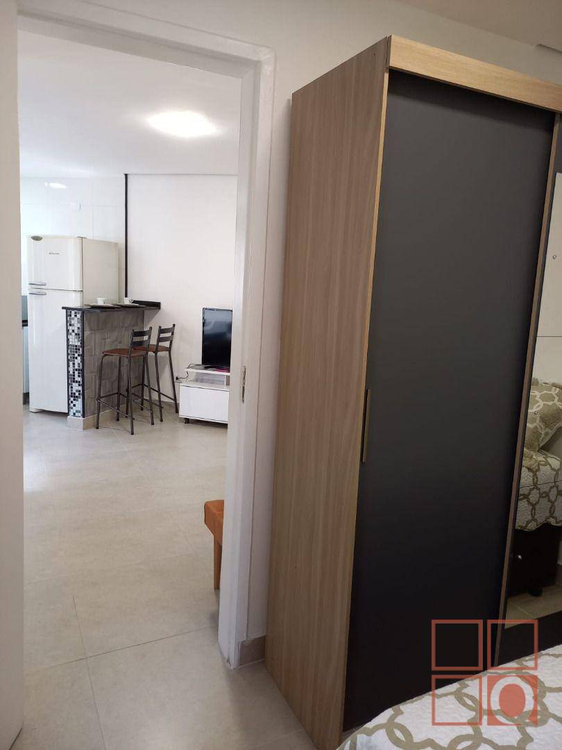 Apartamento à venda com 1 quarto, 34m² - Foto 12