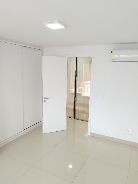 Apartamento à venda com 4 quartos, 225m² - Foto 12