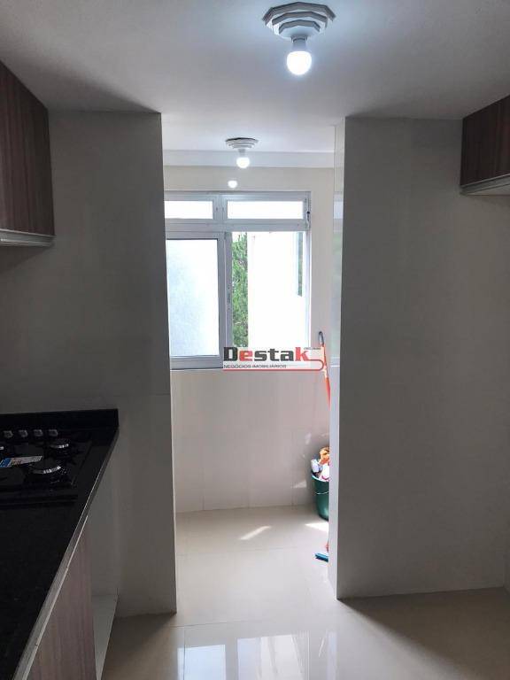 Apartamento à venda com 2 quartos, 50m² - Foto 3