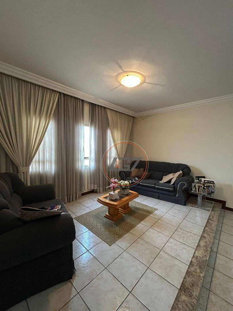 Casa, 3 quartos, 180 m² - Foto 3