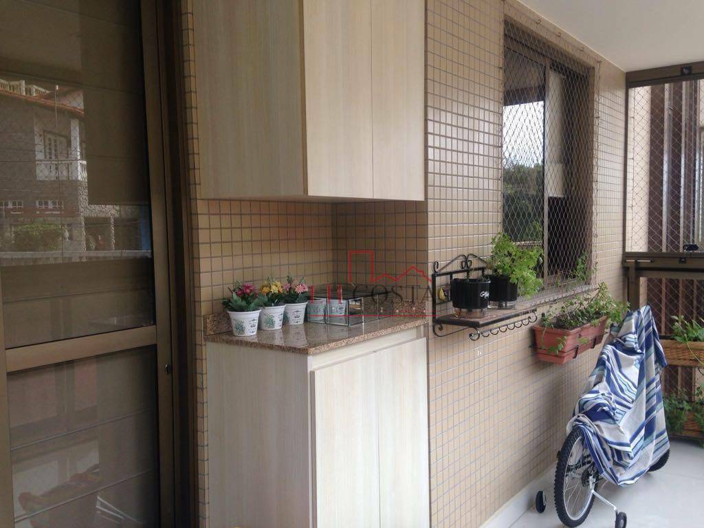 Apartamento à venda com 4 quartos, 140m² - Foto 7