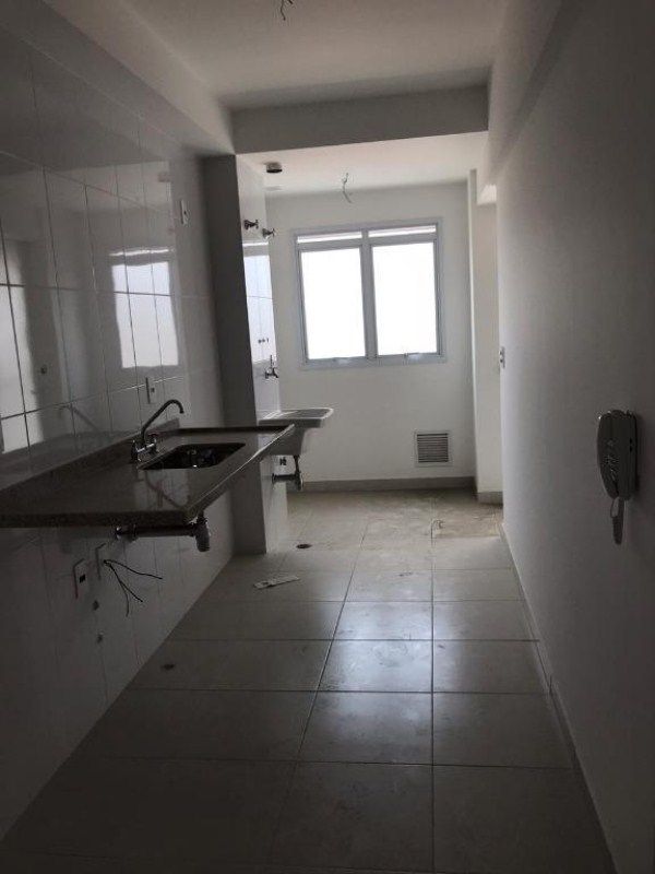 Apartamento à venda com 3 quartos, 85m² - Foto 11