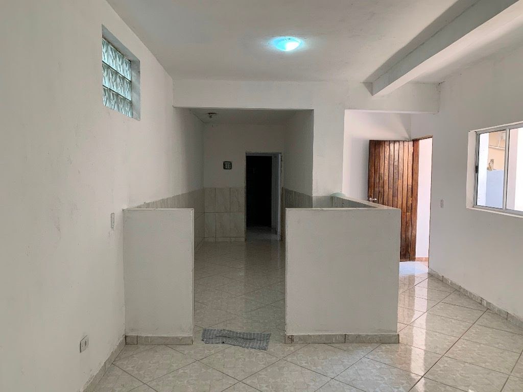 Casa para alugar com 2 quartos, 115m² - Foto 2