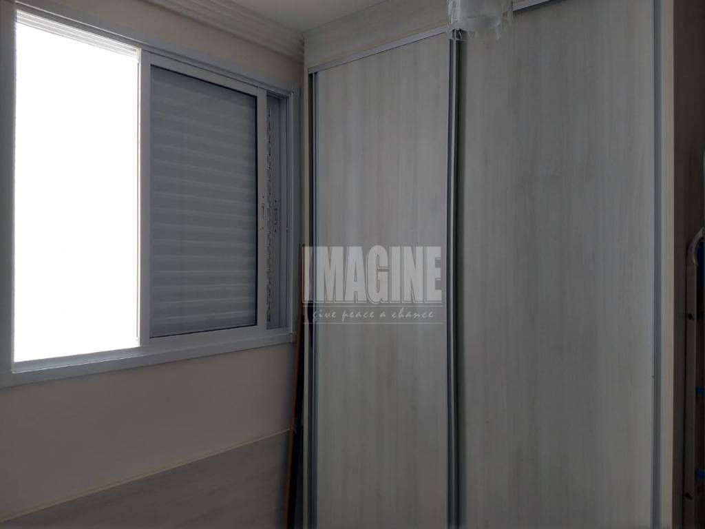 Apartamento à venda com 3 quartos, 83m² - Foto 18