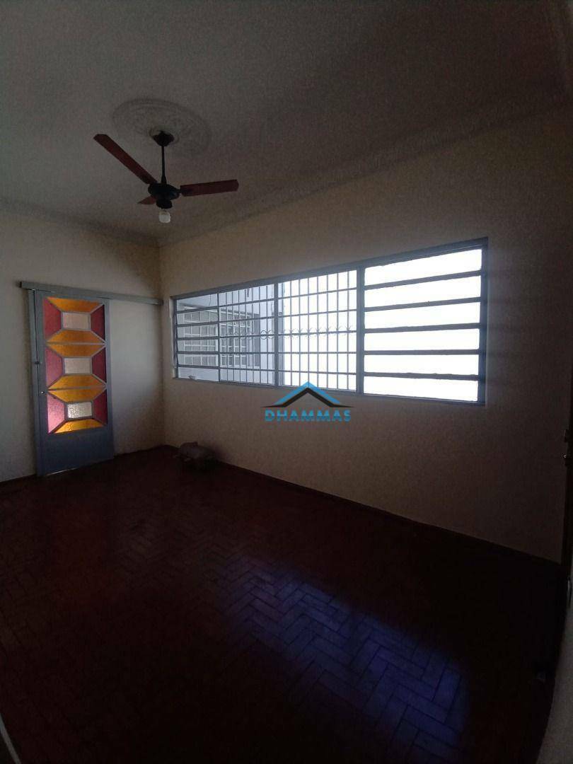 Casa à venda com 3 quartos, 240m² - Foto 14