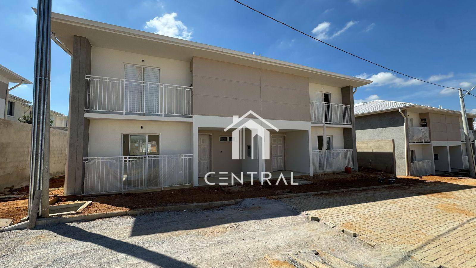 Sobrado à venda com 3 quartos, 113m² - Foto 1
