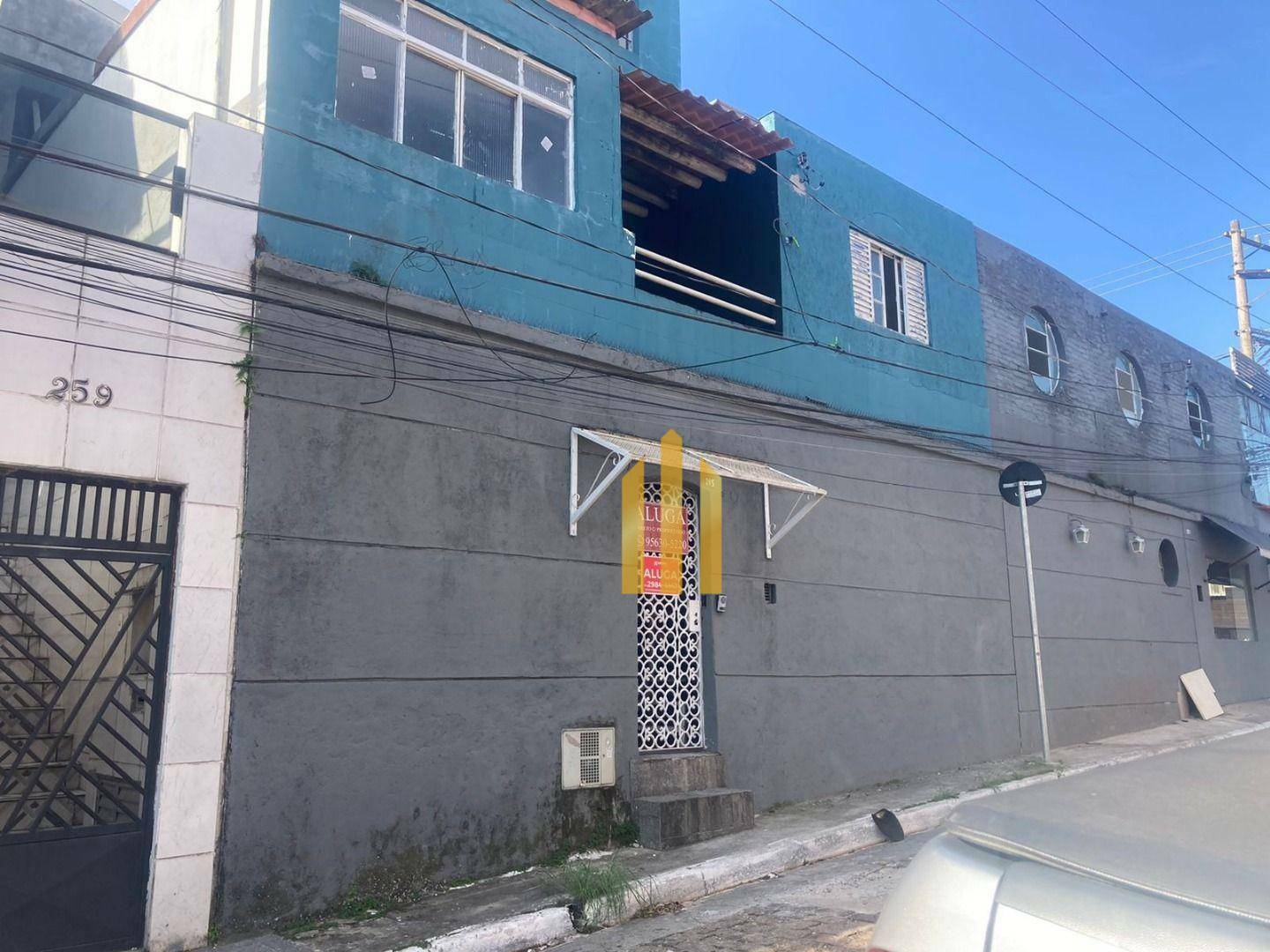 Casa para alugar com 2 quartos, 90m² - Foto 1