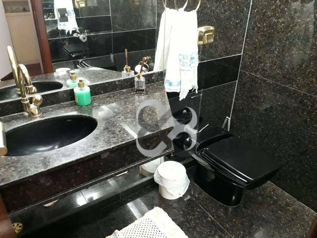 Casa à venda e aluguel com 5 quartos, 421m² - Foto 17