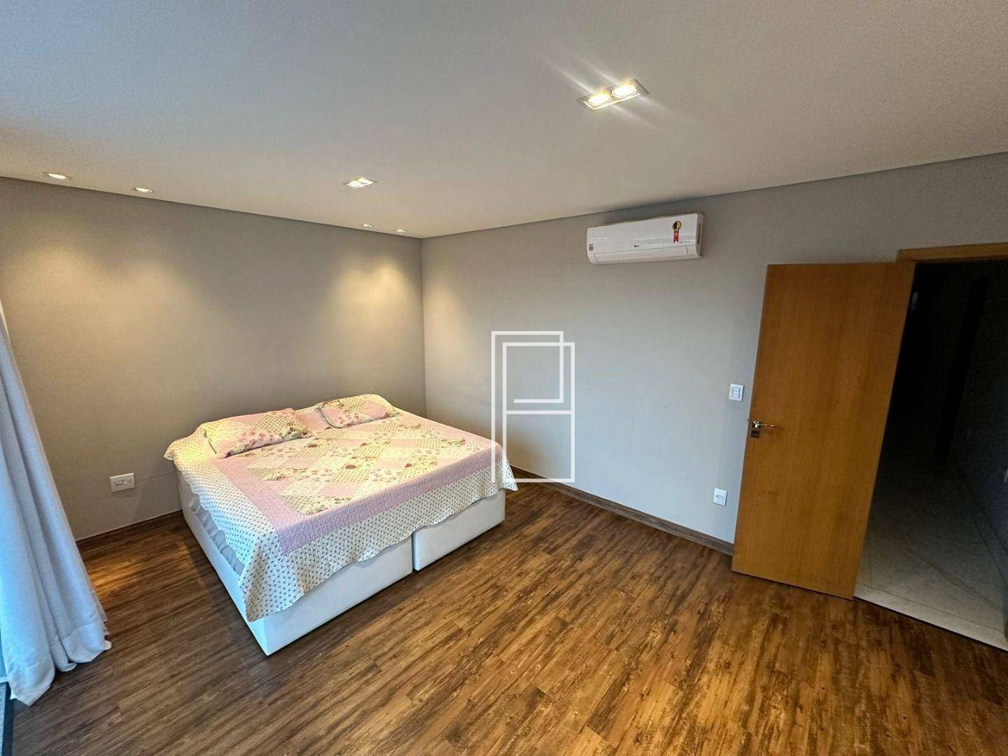 Casa à venda com 4 quartos, 250m² - Foto 33