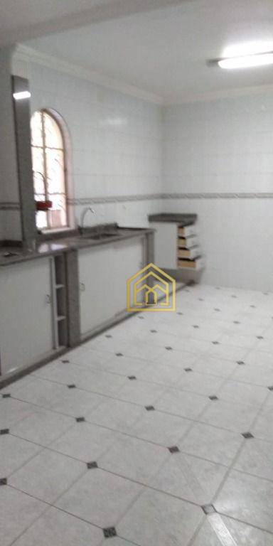 Sobrado à venda com 4 quartos, 207m² - Foto 8