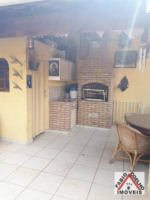 Casa à venda com 3 quartos, 149m² - Foto 2