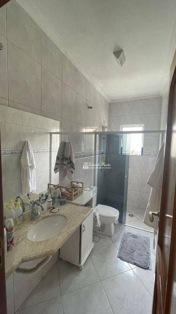 Sobrado à venda com 3 quartos, 200m² - Foto 15