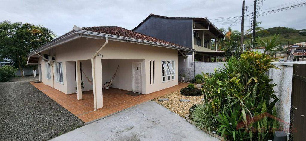 Casa, 3 quartos, 82 m² - Foto 1