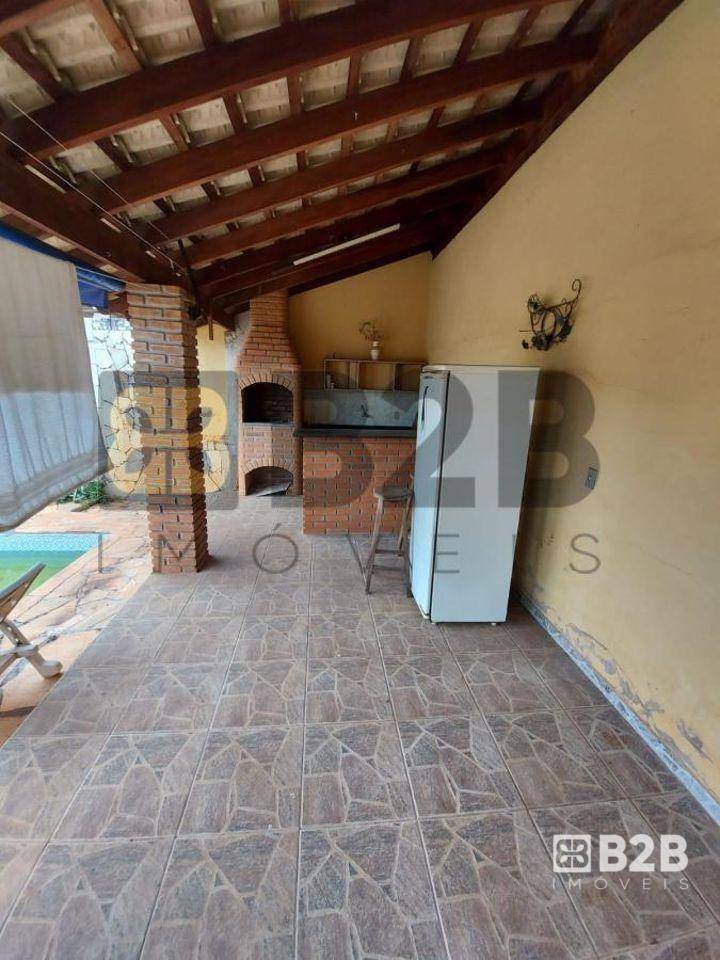 Casa à venda com 5 quartos, 232m² - Foto 6
