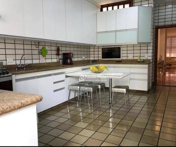 Sobrado à venda com 4 quartos, 296m² - Foto 10